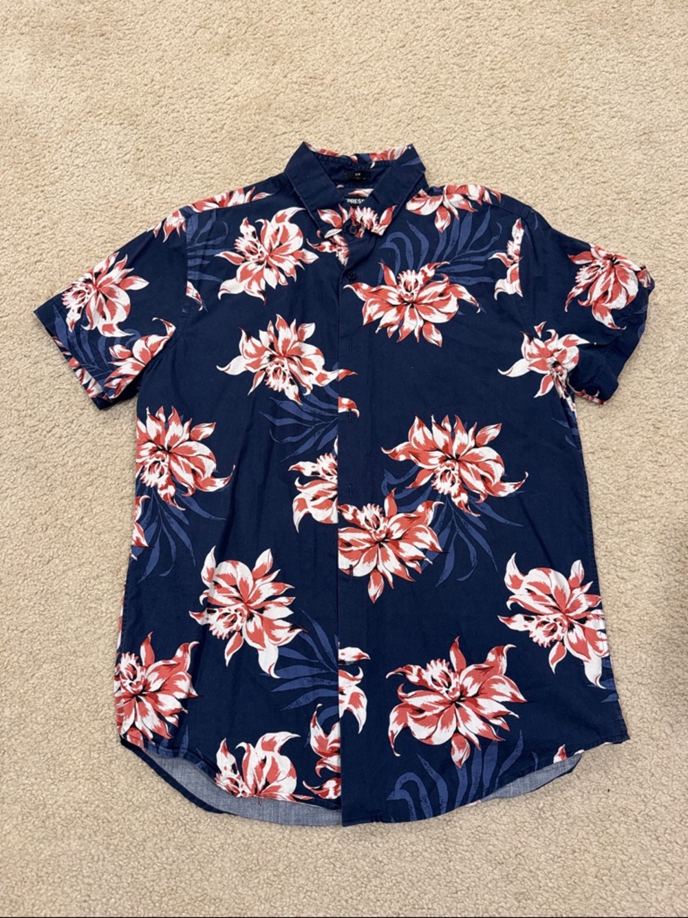Express Navy Short-Sleeve Floral Button-Down Shirt with Red & White Blooms